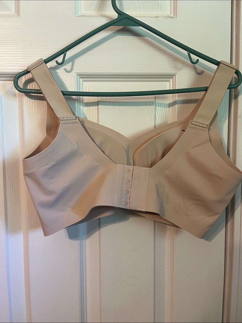 Everyday Smooth Wireless Bra — Beige- New in Box - Picture 5 of 7